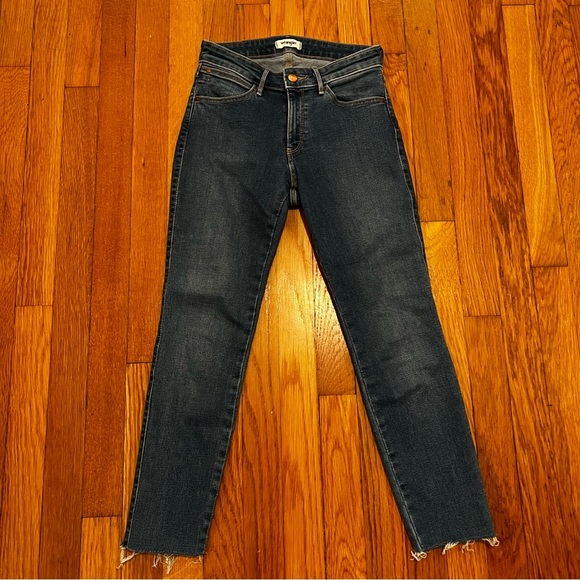 Wrangler cropped raw-hem skinny jeans - Picture 6 of 13
